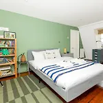 3Br 3Lvl Home, Garden & Parking, 5Min Greenwich St