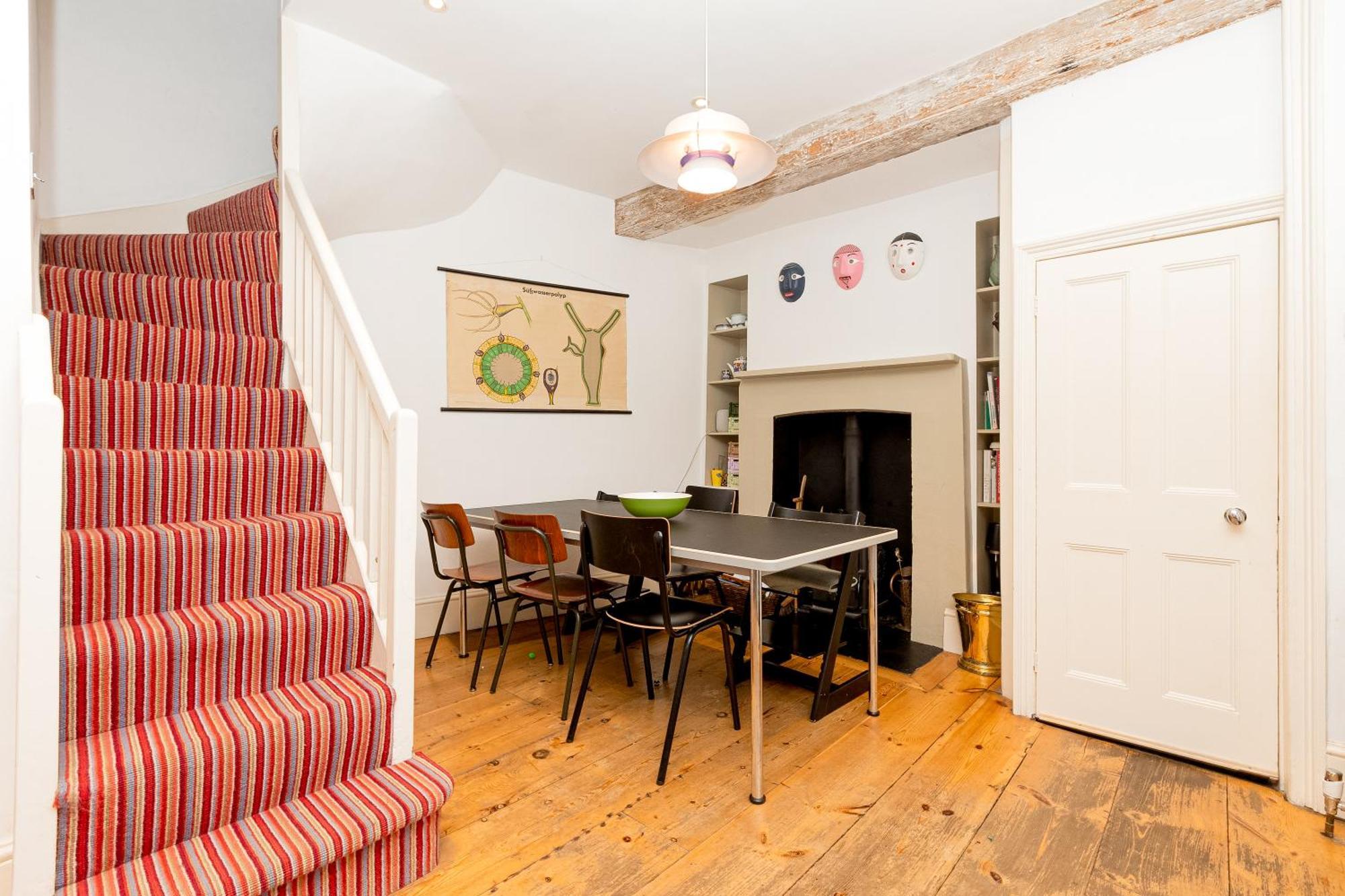 Apartment 3br 3lvl Home, Garden & Parking, 5min Greenwich St